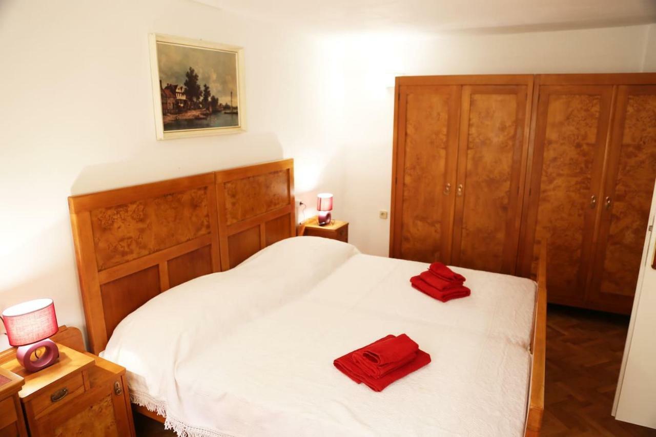 Authentic Apartment On The Seaside Omišalj المظهر الخارجي الصورة