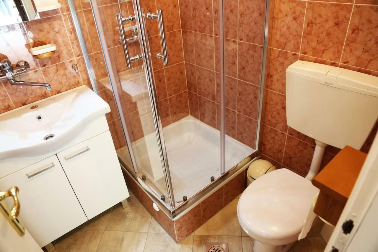 Authentic Apartment On The Seaside Omišalj المظهر الخارجي الصورة